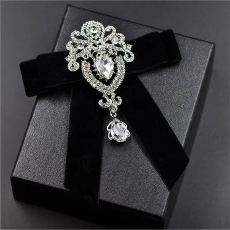 2Pcs Royal Rhinestone Brooch Velvet Bow Tie Set