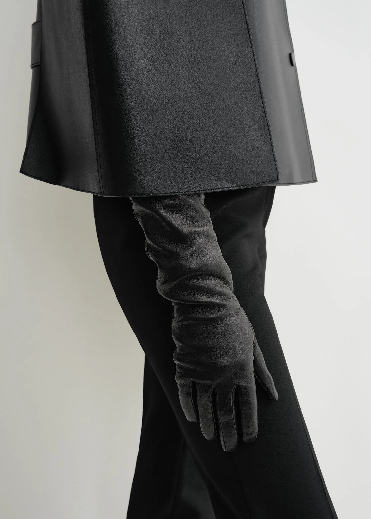 Long leather gloves black